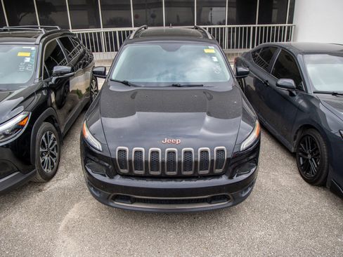 Used 2016 Jeep Cherokee 75th Anniversary image 4