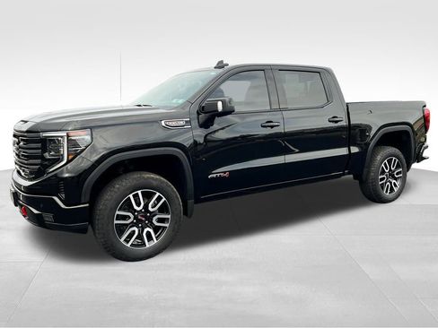 Used 2025 GMC Sierra 1500 AT4 w/ AT4 Preferred Package image 12