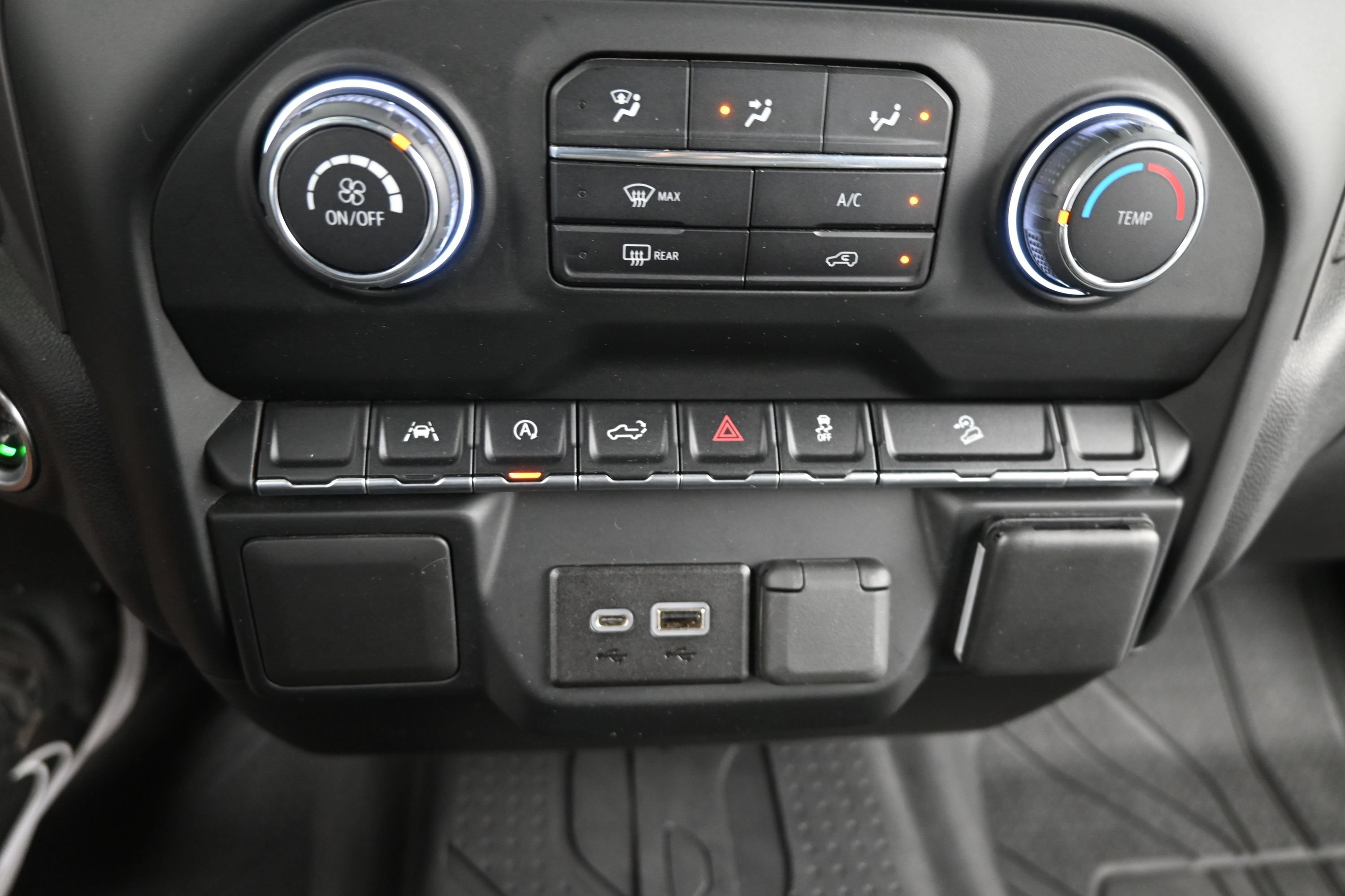 Used 2022 Chevrolet Silverado 1500 Custom Trail Boss w/ LPO, Dark Essentials Package AWD/4WD image 24