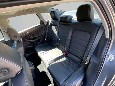 Used 2021 Volkswagen Jetta SE image 26