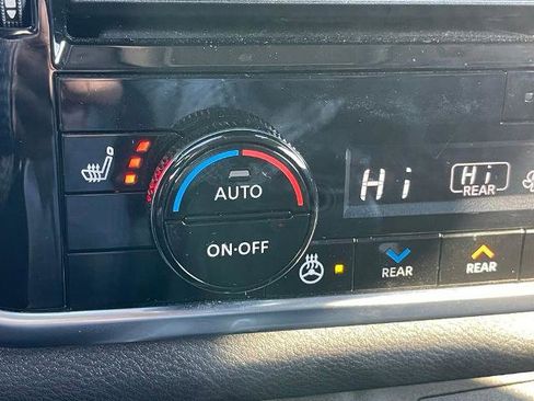 Certified 2024 Nissan Rogue SL w/ SL Premium Package image 27