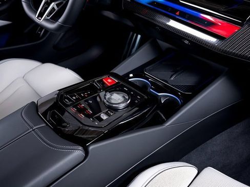 Used 2025 BMW M5 w/ Carbon Package image 51