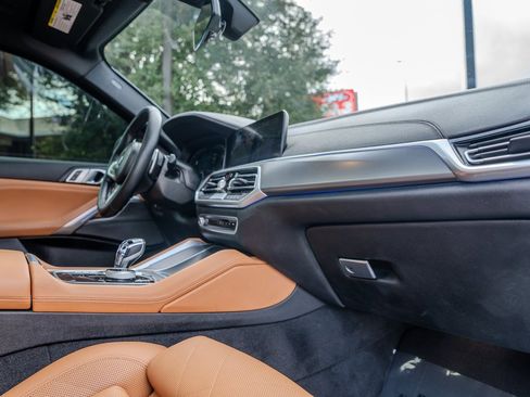 Used 2023 BMW X6 xDrive40i w/ Executive Package image 24