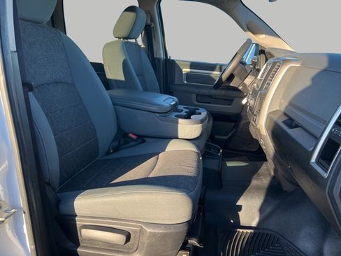 Used 2014 RAM 3500 SLT w/ Protection Group image 38