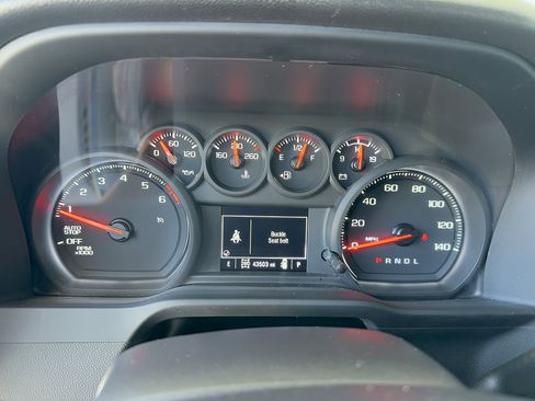 Used 2024 Chevrolet Silverado 1500 Custom AWD/4WD image 16