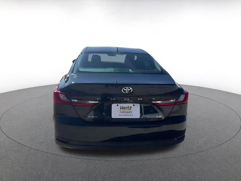 Used 2025 Toyota Camry LE image 12