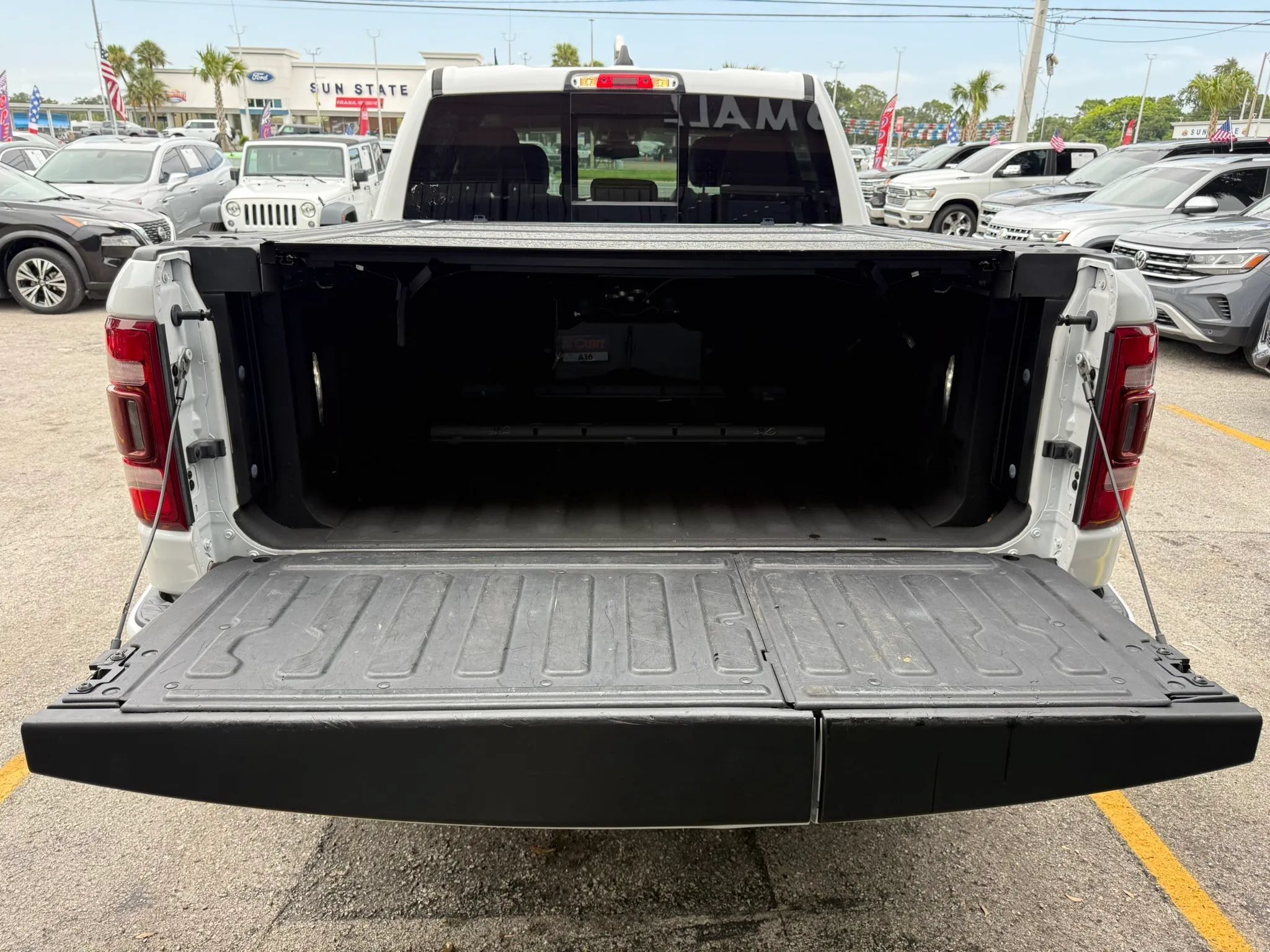 Used 2019 RAM 1500 Limited AWD/4WD image 18