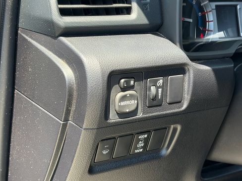 Used 2016 Toyota 4Runner SR5 Premium AWD/4WD image 6