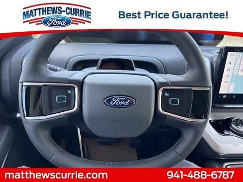 New 2026 Ford Expedition Active image 18