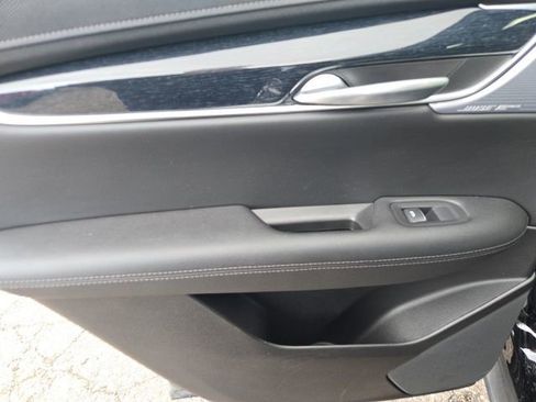 Used 2025 Cadillac XT5 Premium Luxury image 43