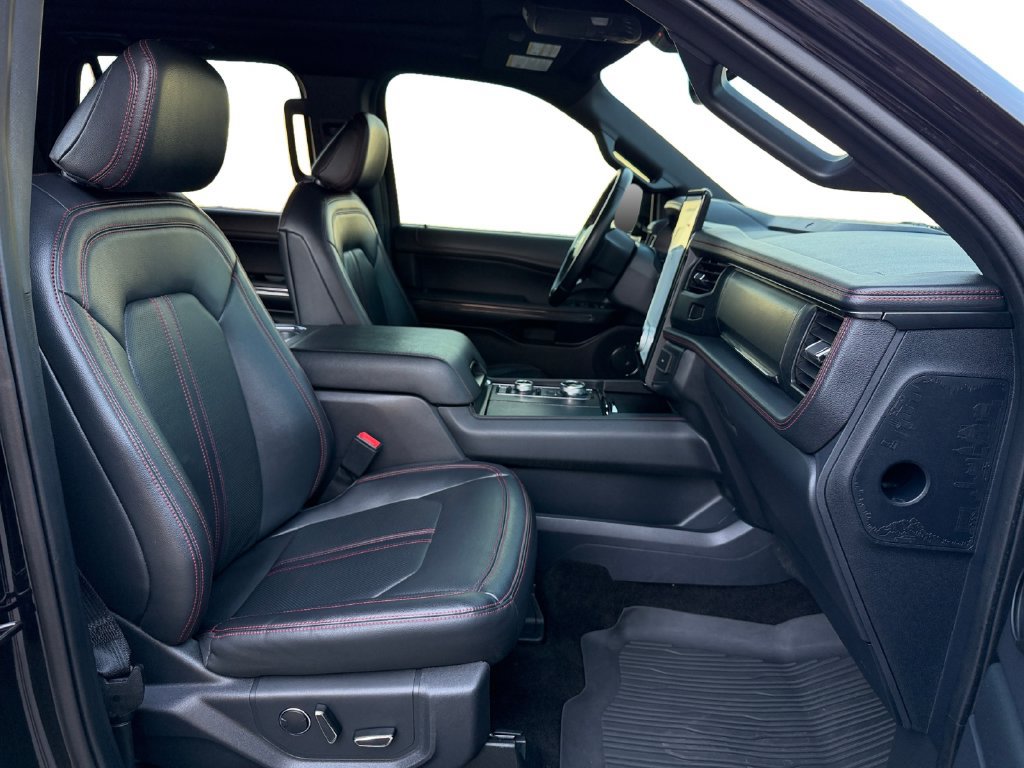 Used 2022 Ford Expedition Limited AWD/4WD image 18
