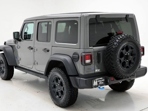 Used 2023 Jeep Wrangler Unlimited w/ Sun & Screen Package image 7