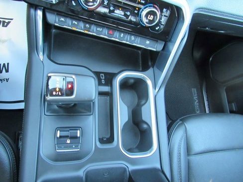 Certified 2022 GMC Sierra 1500 Denali image 25