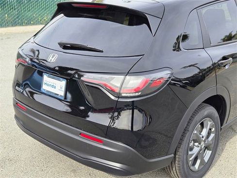 New 2026 Honda HR-V LX image 6
