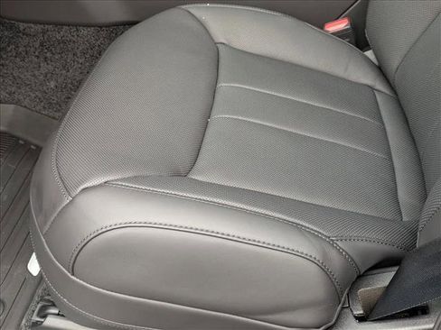 New 2025 Land Rover Range Rover SE image 4