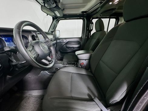 Used 2023 Jeep Wrangler Unlimited w/ Cold Weather Group AWD/4WD image 13