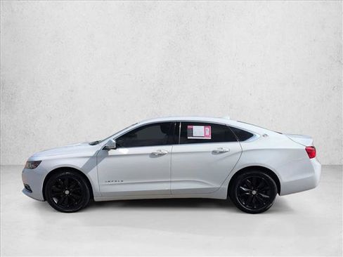 Used 2019 Chevrolet Impala LT FWD image 9