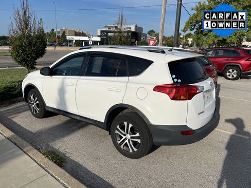 Used 2015 Toyota RAV4 LE AWD/4WD image 3