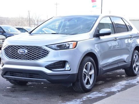 Used 2024 Ford Edge SEL w/ Convenience Package image 9