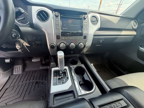Used 2016 Toyota Tundra SR5 w/ SR5 Upgrade Package image 15