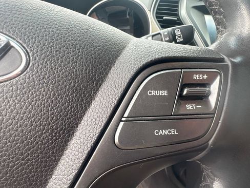 Used 2017 Hyundai Santa Fe Sport FWD image 21