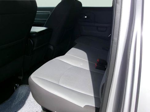 Used 2024 RAM 1500 Classic SLT AWD/4WD image 9