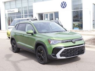 New 2025 Volkswagen Taos SEL image 1
