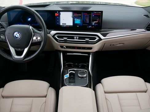 Used 2023 BMW i4 eDrive35 w/ Premium Package RWD image 13