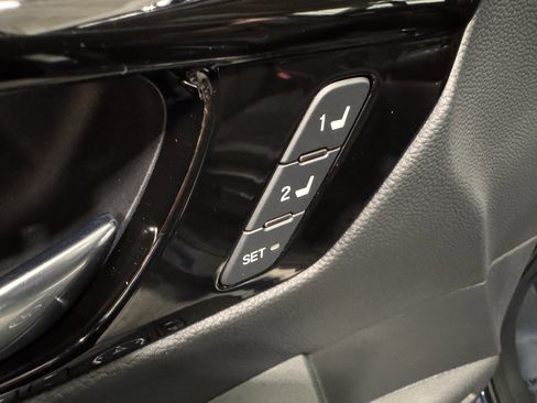 Used 2025 Honda CR-V EX-L image 24