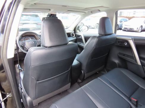 Used 2015 Toyota RAV4 Limited image 16