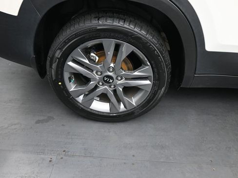 Used 2021 Kia Seltos S FWD image 10