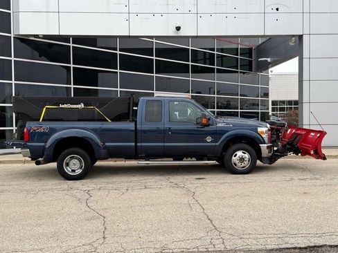 Used 2016 Ford F350 Lariat w/ Lariat Interior Package image 2