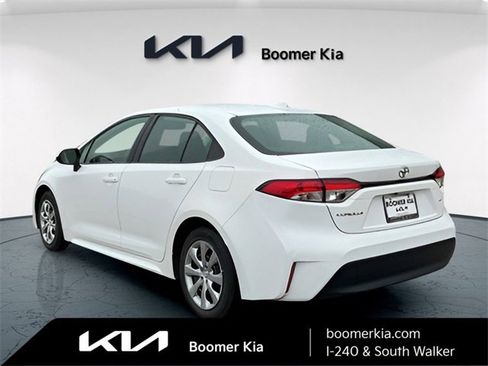 Used 2024 Toyota Corolla LE image 7