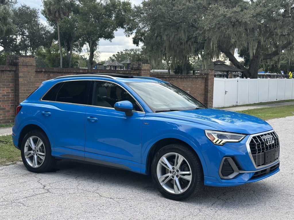 Used 2019 Audi Q3 2.0T Premium Plus w/ Premium Plus Package AWD/4WD image 5
