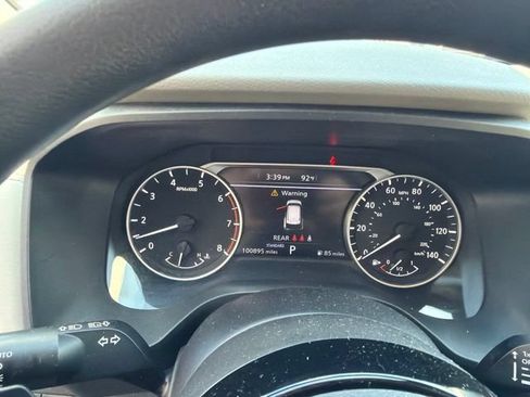 Used 2021 Nissan Rogue SV FWD image 2