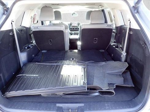 Used 2021 Toyota Highlander Limited image 8