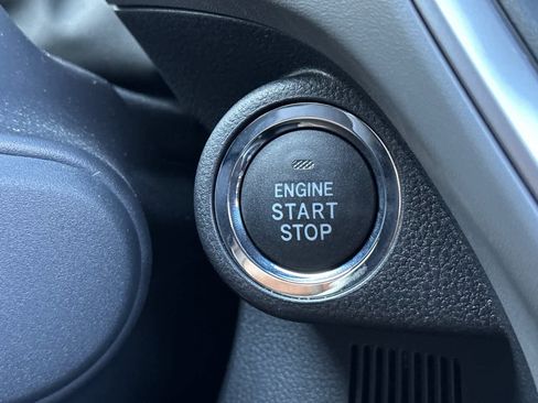 Used 2025 Subaru Crosstrek 2.0i Premium image 21