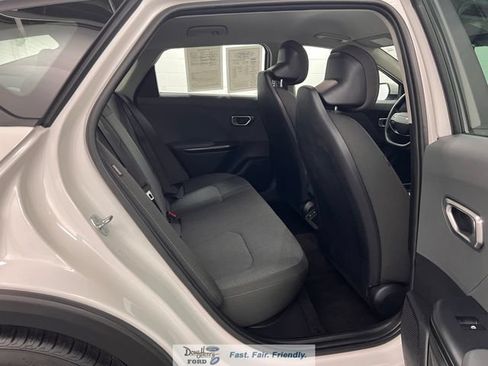 Used 2025 Kia K4 FWD image 32
