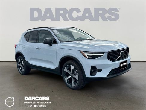 Certified 2026 Volvo XC40 B5 Plus w/ Protection Package Premier AWD/4WD image 1