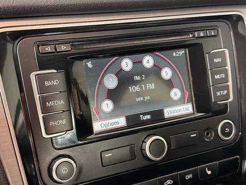 Used 2014 Volkswagen Passat TDI SE FWD image 15