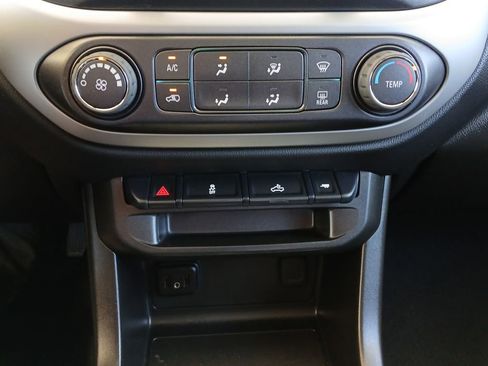 Used 2022 Chevrolet Colorado LT w/ LT Convenience Package image 36