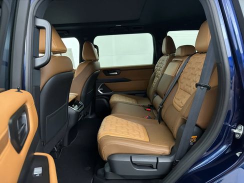 New 2026 Nissan Armada Platinum Reserve image 11