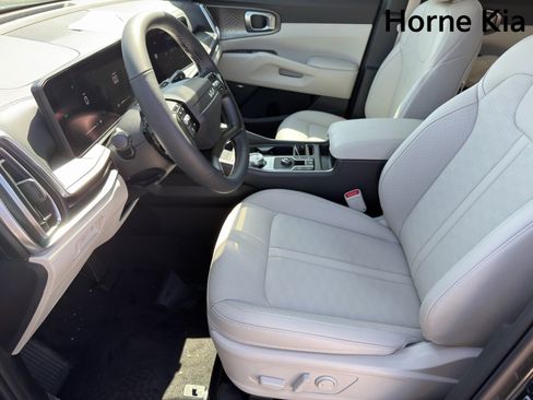 New 2026 Kia Sorento LX FWD image 9