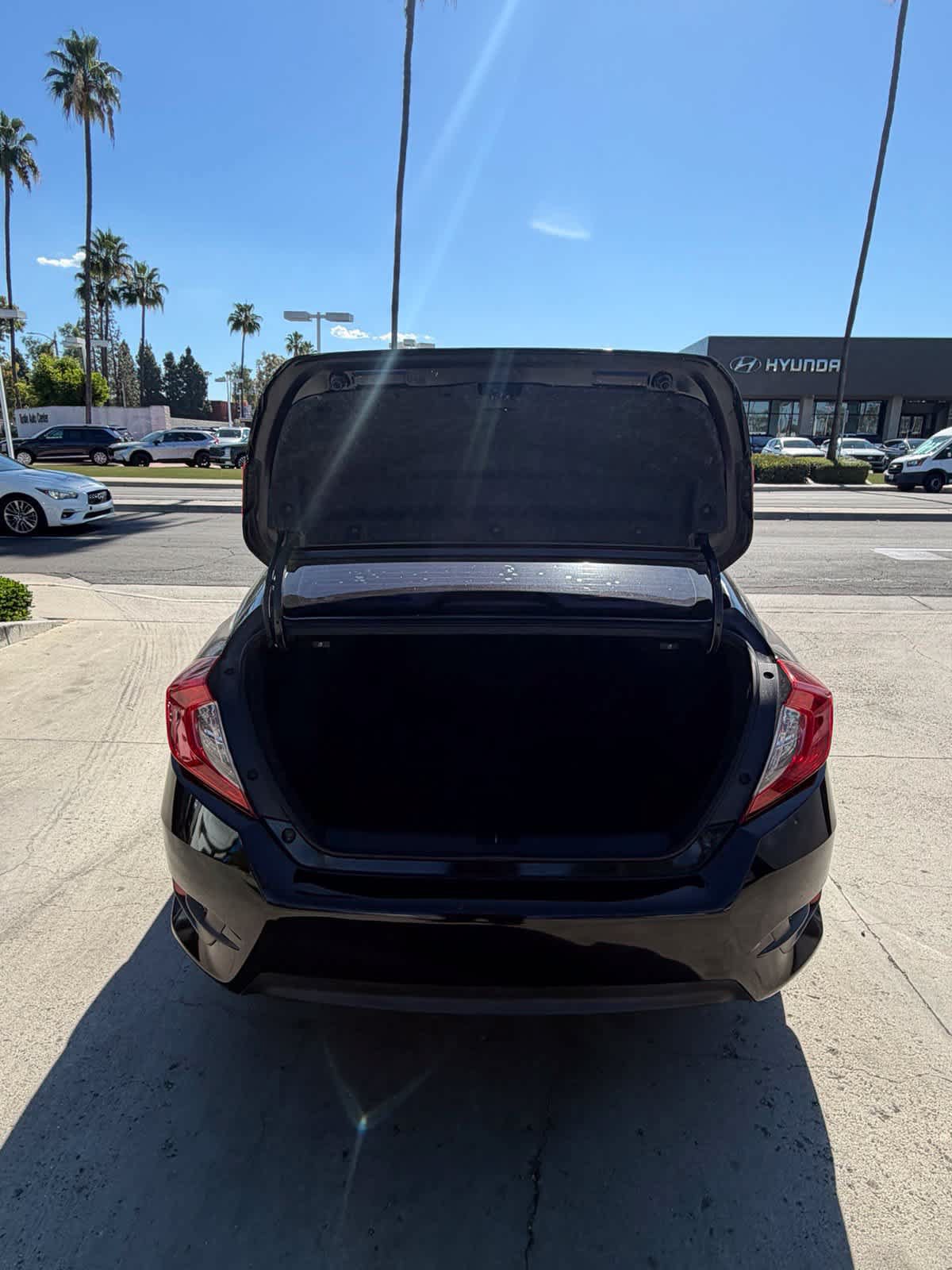 Used 2018 Honda Civic EX image 12