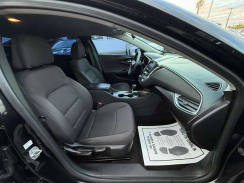 Used 2020 Chevrolet Malibu LT image 24