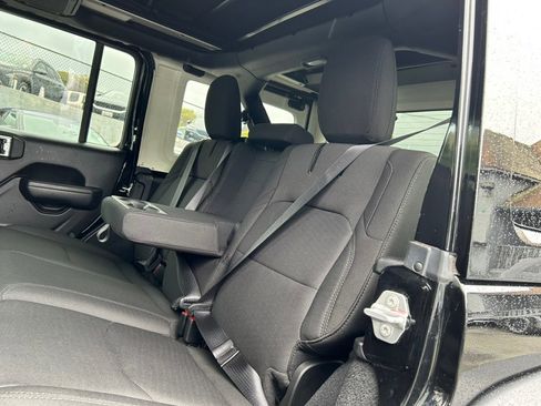 Used 2023 Jeep Wrangler Unlimited w/ Sun & Screen Package image 54