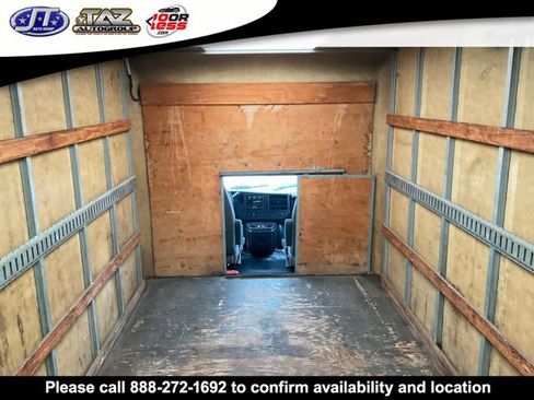 Used 2013 Chevrolet Express 3500 Extended image 11