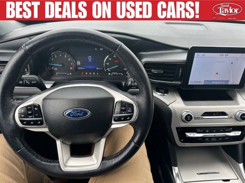 Used 2022 Ford Explorer XLT w/ Equipment Group 202A AWD/4WD image 18