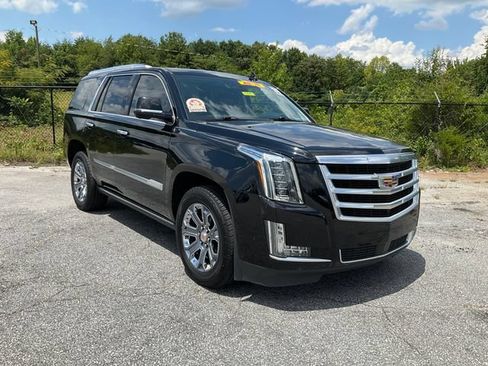 Used 2019 Cadillac Escalade Premium Luxury AWD/4WD image 3