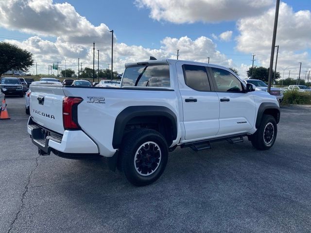 Used 2024 Toyota Tacoma TRD Off-Road AWD/4WD image 4